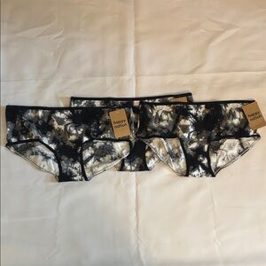 Happy Nation Bundle of 3 Girls Tye Die Briefs Black Size Large (12)